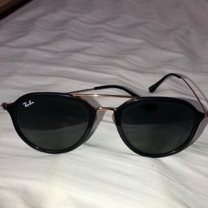Ray-Ban RB4253